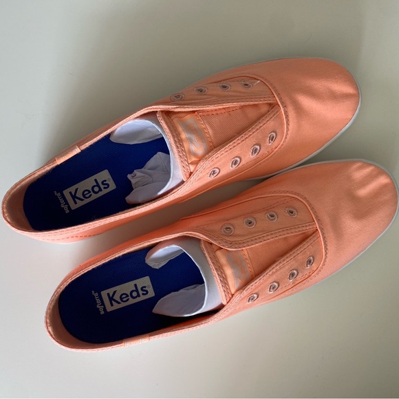 Keds Chillax Twill Peach Slip On Tennis Shoes (US 8) - Picture 4 of 9